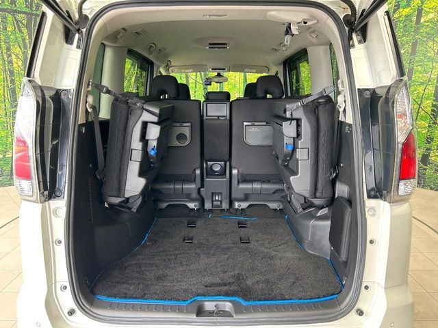 NISSAN SERENA  S-HYBRID 2016