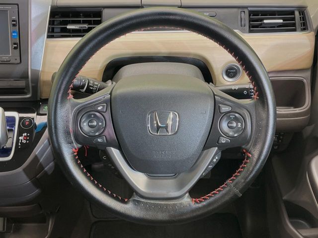 HONDA FREED HYBRID 2017