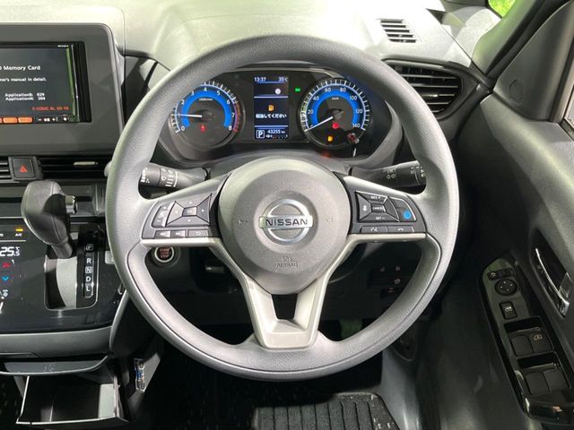 NISSAN ROOX 2020