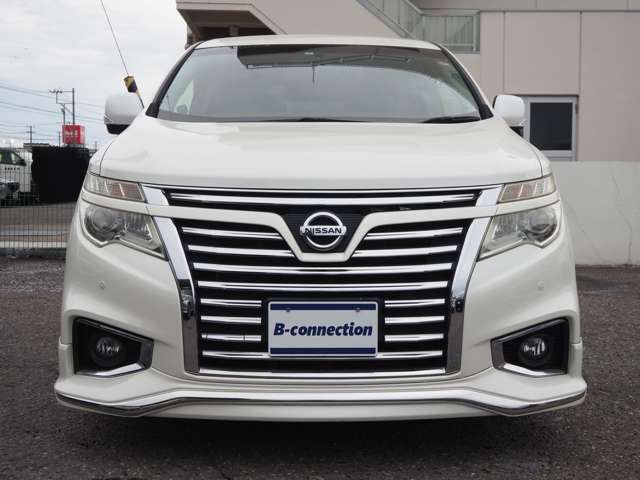 NISSAN ELGRAND  4WD 2014
