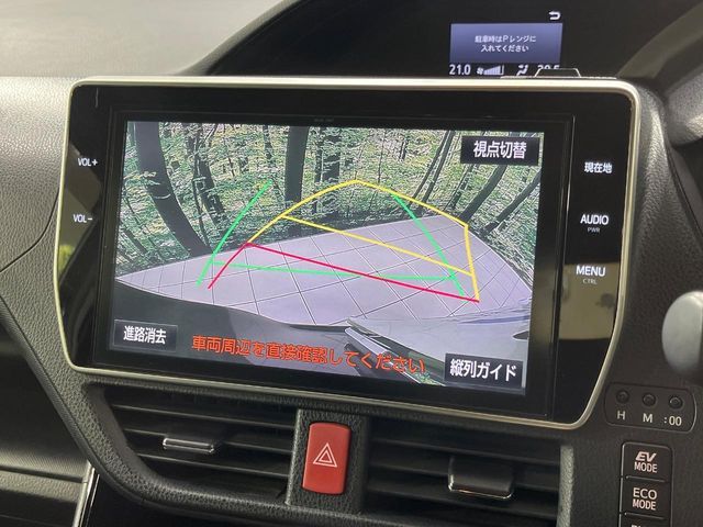 TOYOTA NOAH HYBRID 2017