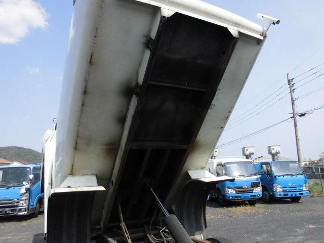 MITSUBISHI FUSOU FIGHTER 2009