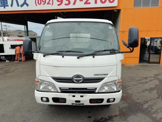 HINO DUTRO 2016