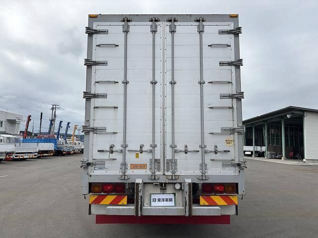 NISSAN DIESEL Quon 2011