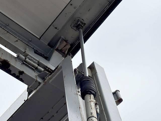 NISSAN DIESEL Quon 2011