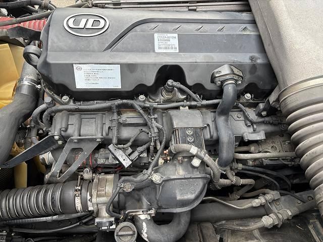 NISSAN DIESEL Quon 2011