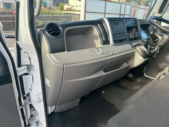 MITSUBISHI CANTER 2017