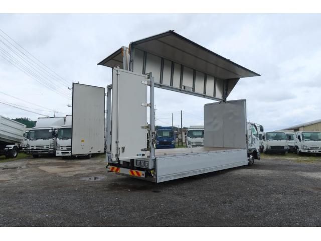 MITSUBISHI FUSOU FIGHTER 2018