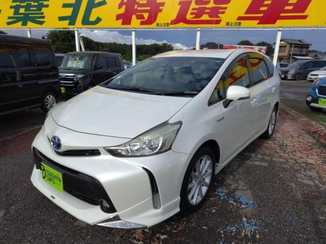 TOYOTA PRIUS Alpha 2015