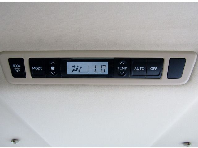 TOYOTA ALPHARD 4WD 2009