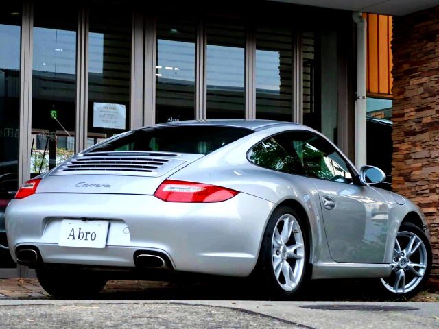 PORSCHE PORSCHE 911 2010