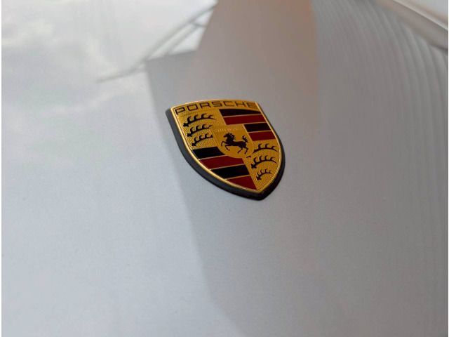 PORSCHE PORSCHE 911 2010