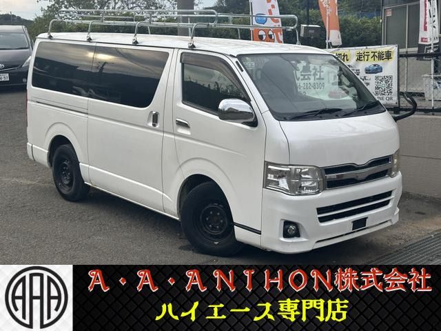 TOYOTA HIACE van 4WD 2010