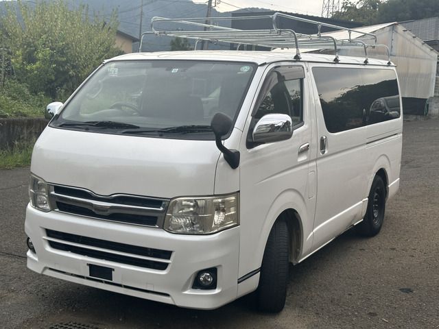 TOYOTA HIACE van 4WD 2010
