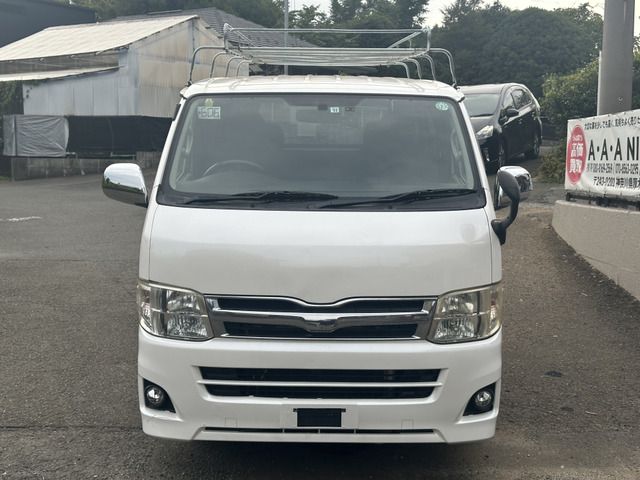 TOYOTA HIACE van 4WD 2010