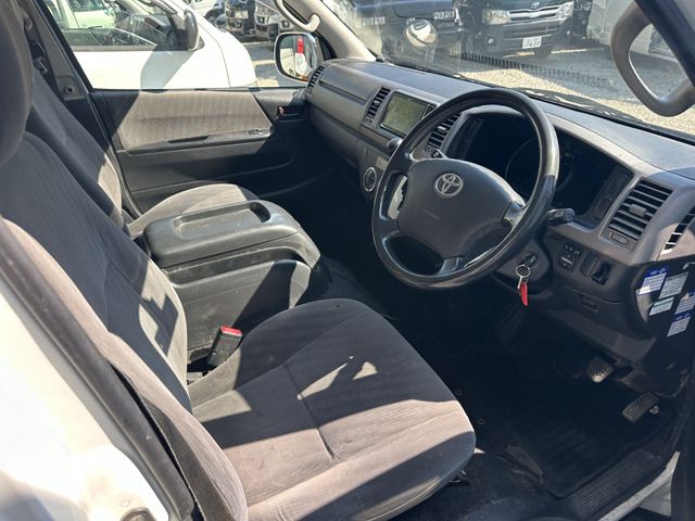 TOYOTA HIACE van 4WD 2010