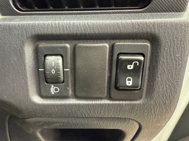 SUBARU SAMBAR truck 4WD 2012