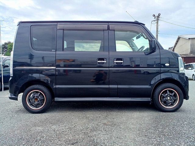 MITSUBISHI TOWNBOX 2015