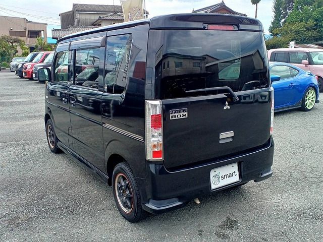 MITSUBISHI TOWNBOX 2015