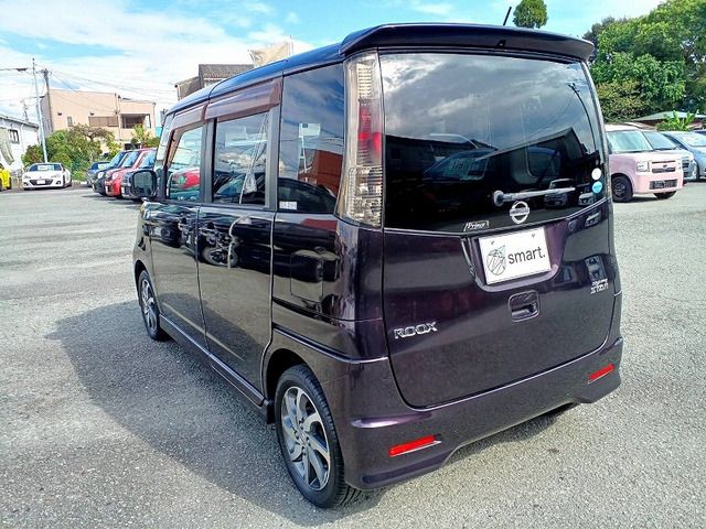 NISSAN ROOX 2012