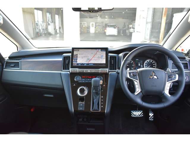 MITSUBISHI DELICA D:5 4WD 2025