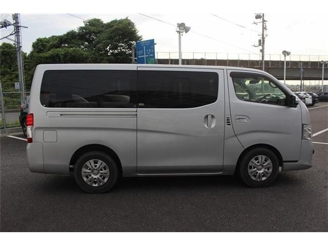 NISSAN NV350 CARAVAN 2018