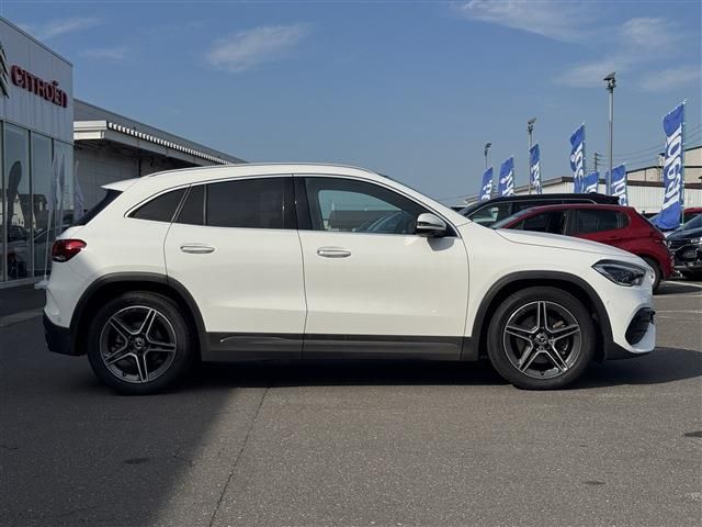 MERCEDES BENZ MERCEDES BENZ GLA class 2020