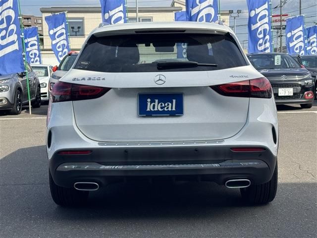 MERCEDES BENZ MERCEDES BENZ GLA class 2020