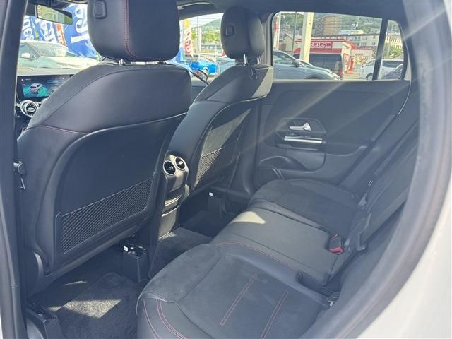 MERCEDES BENZ MERCEDES BENZ GLA class 2020