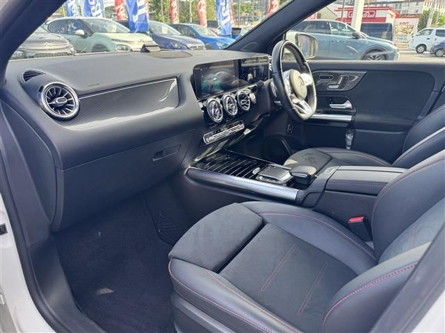 MERCEDES BENZ MERCEDES BENZ GLA class 2020