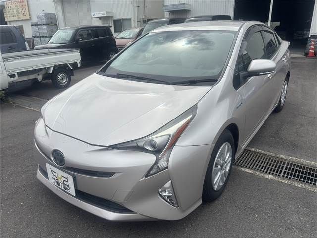 TOYOTA PRIUS 2016