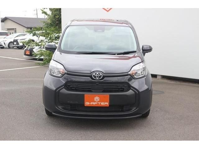 TOYOTA SIENTA HYBRID 2022