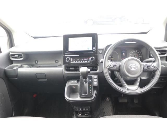 TOYOTA SIENTA HYBRID 2022