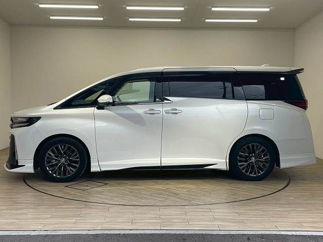 TOYOTA VELLFIRE  HYBRID 2024
