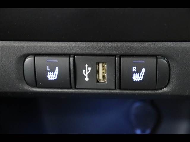 TOYOTA YARIS HYBRID 2021