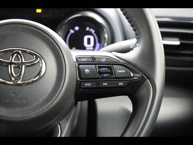 TOYOTA YARIS HYBRID 2021