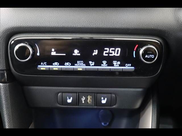 TOYOTA YARIS HYBRID 2021