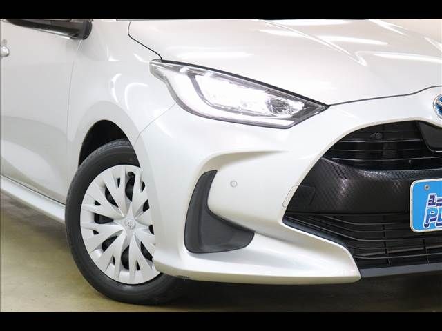 TOYOTA YARIS HYBRID 2021