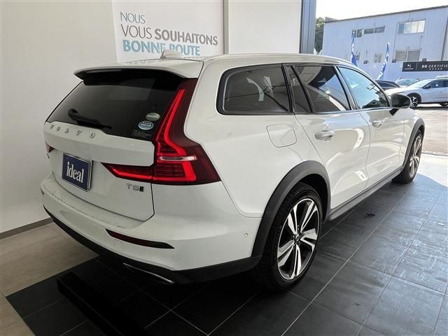 VOLVO VOLVO V60 CROSS COUNTRY 2020
