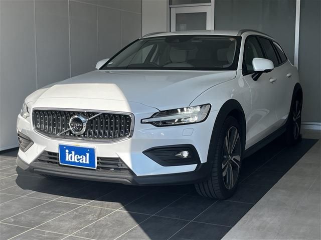 VOLVO VOLVO V60 CROSS COUNTRY 2020