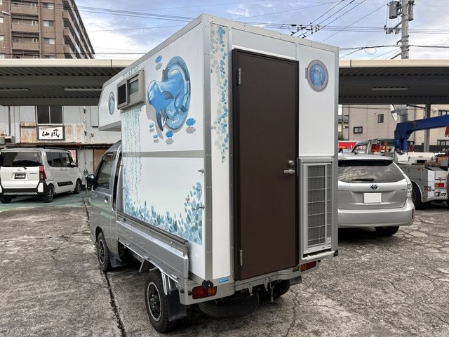 DAIHATSU HIJET truck 4WD 2012