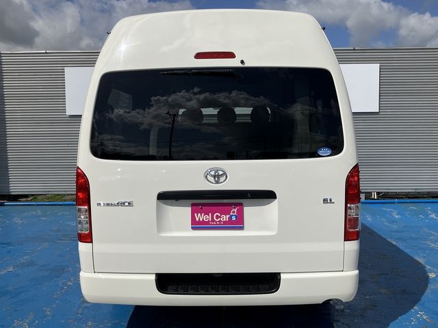 TOYOTA HIACE COMMUTER 4WD 2019