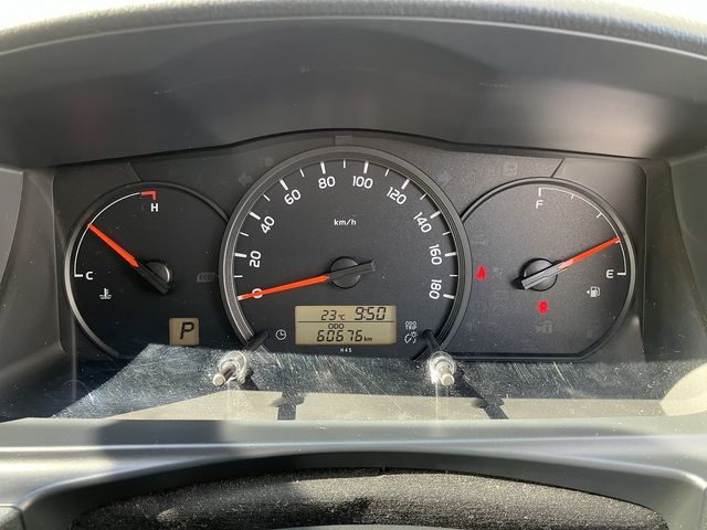 TOYOTA HIACE COMMUTER 4WD 2019