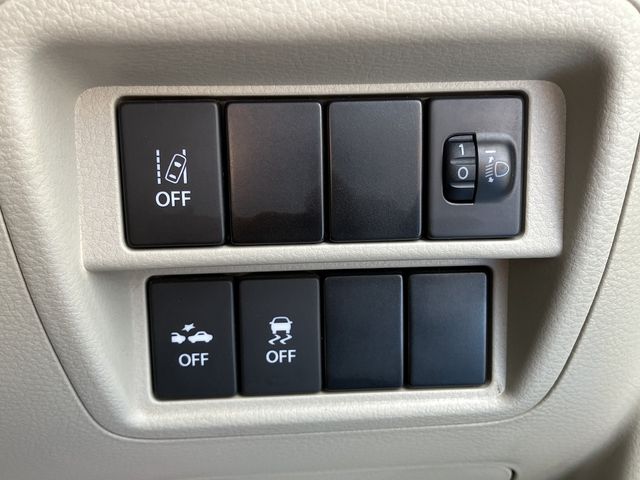 NISSAN NV100 CLIPPER RIO 4WD 2020