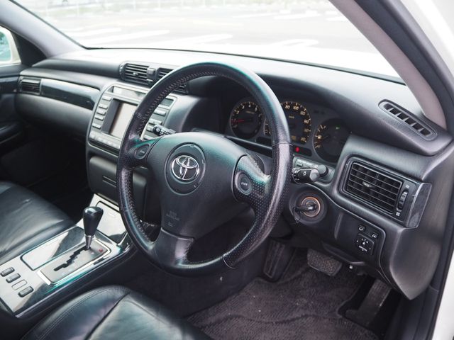 TOYOTA CROWN sedan 2002