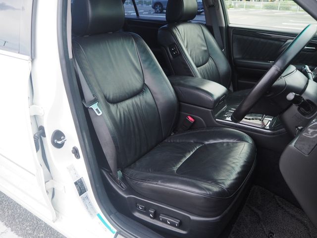 TOYOTA CROWN sedan 2002