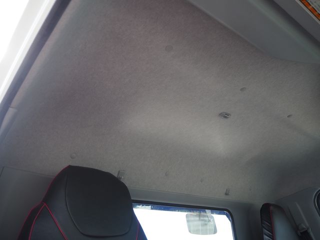 MITSUBISHI CANTER 2020