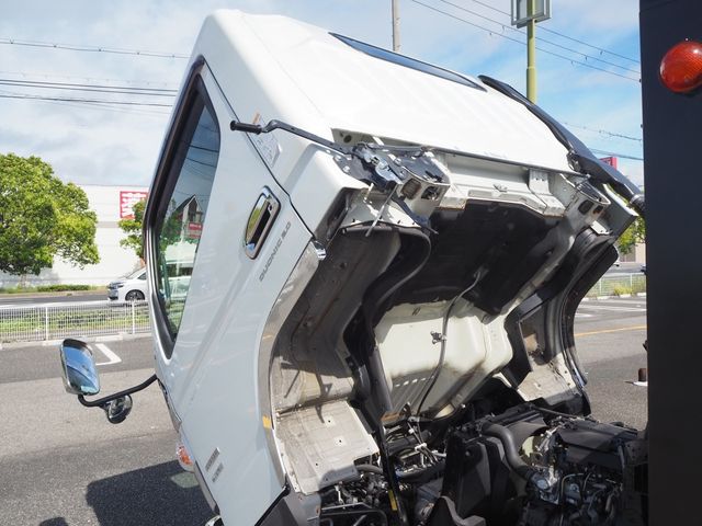 MITSUBISHI CANTER 2020