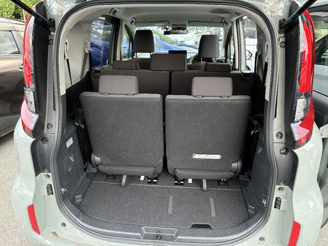 TOYOTA SIENTA HYBRID 2023