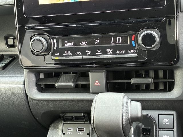 TOYOTA SIENTA HYBRID 2023